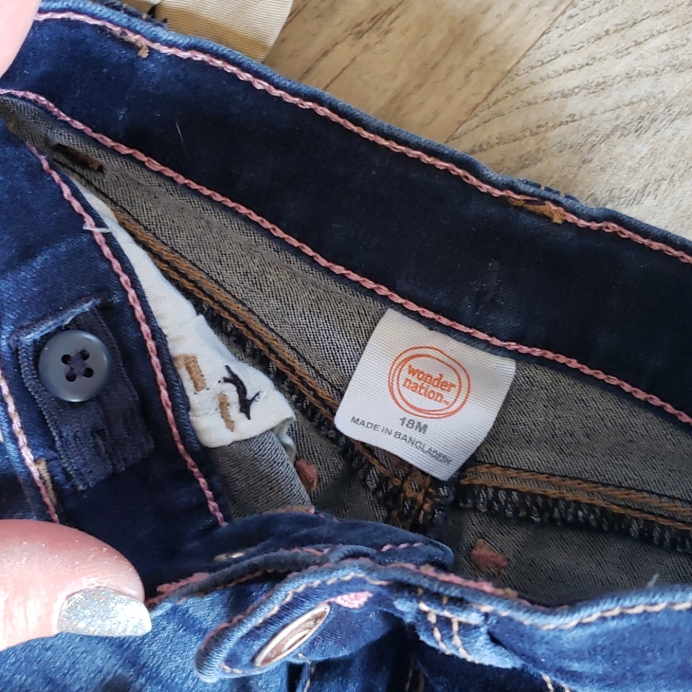 Shorts - Picture 3 of 3